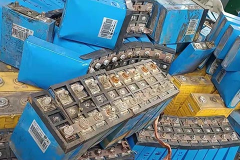 樊城经济开发高价汽车电池回收_旧水电瓶回收价格表